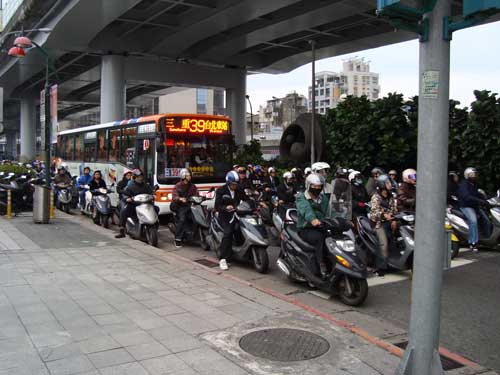taipei_traffic_scooters.jpg
